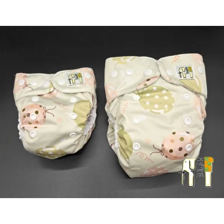 Pieluszka wielorazowa Kieszonka Mikropolar NB 1,5-8 kg – Balony Zielone | NappiMe®
